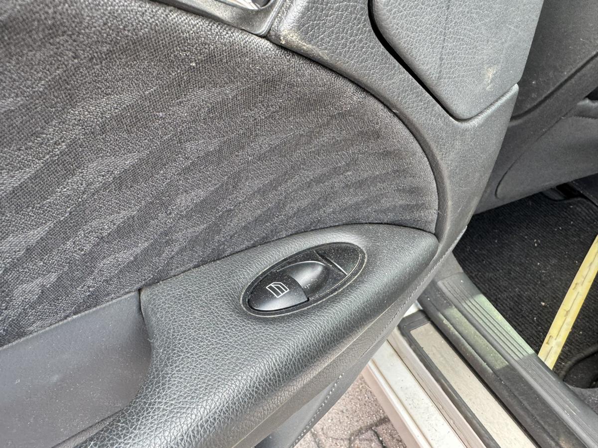 Mercedes E Klasse S211 original T&uuml;r hinten links 744 Brillantsilber T-Modell Bj.2005